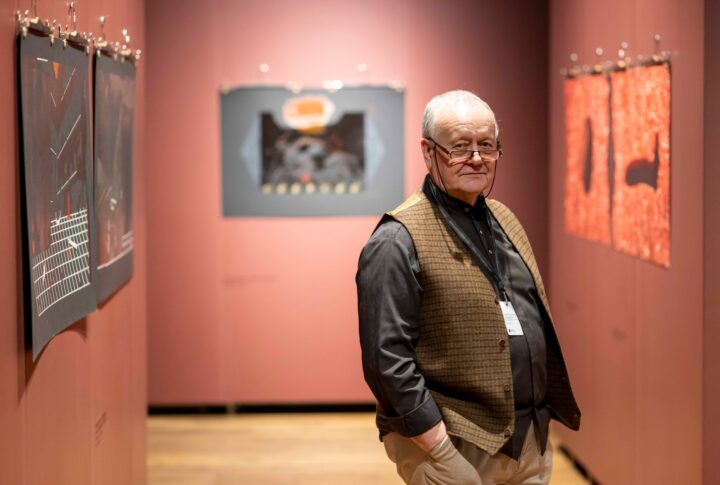 Quietly Whispering Black, or Silence Uttering Blackly. On Vaidotas Janulis’s latest solo exhibition at the Rothko Museum
