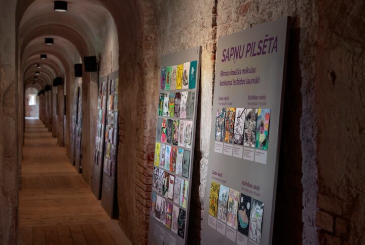 Rotko muzeja bērnu konkursa radošie darbi skatāmi izstādē Krāslavā