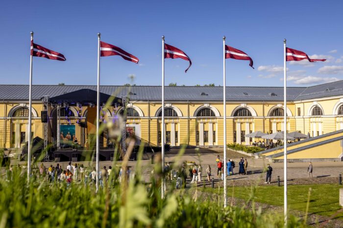 Vasaras izstāžu sezona 2025